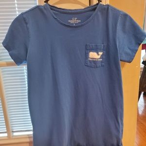 Vinyard vines tee shirt